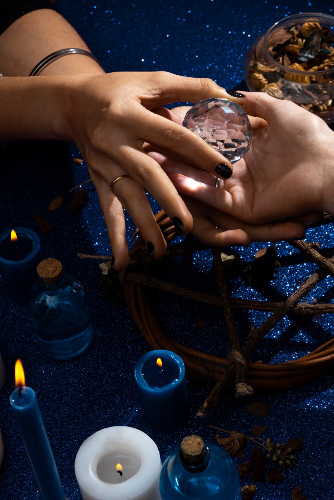 Palm & Horoscope Reading